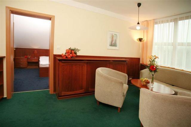 Hotel Nastup Loučná pod Klínovcem Camera foto